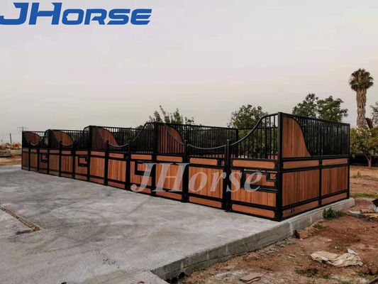 স্ট্যান্ডার্ড 14Feet কালো পাউডার প্রলিপ্ত ঘোড়া স্টল প্যানেল সামনে বাঁশ ভর্তি