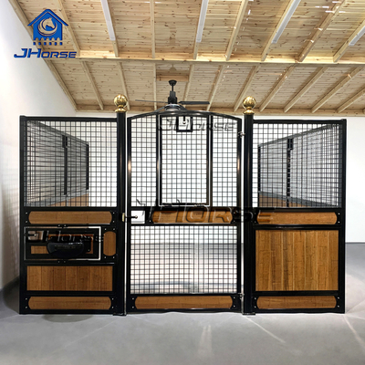 Classic European Style Horse Stable Stall Ventilated And Breathable Horse Equipment